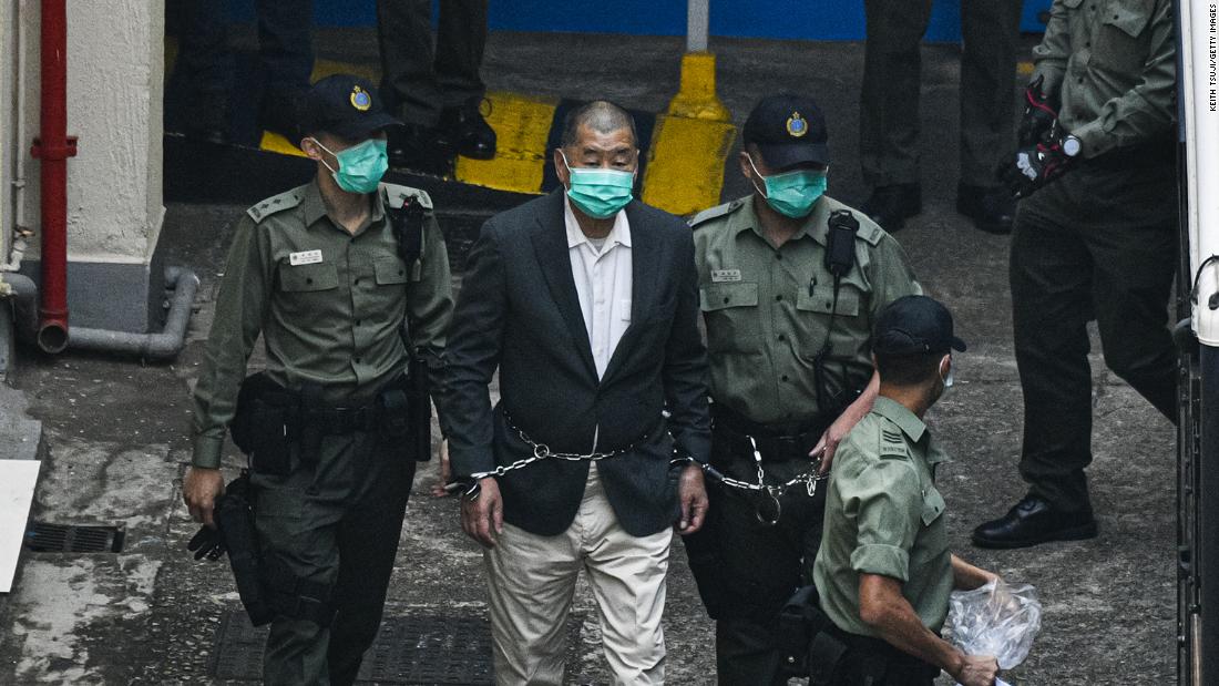 Hongkongský soud kvůli protestům v roce 2019 uvěznil Jimmy Lai a další prominentní aktivisty na 8 až 18 měsíců