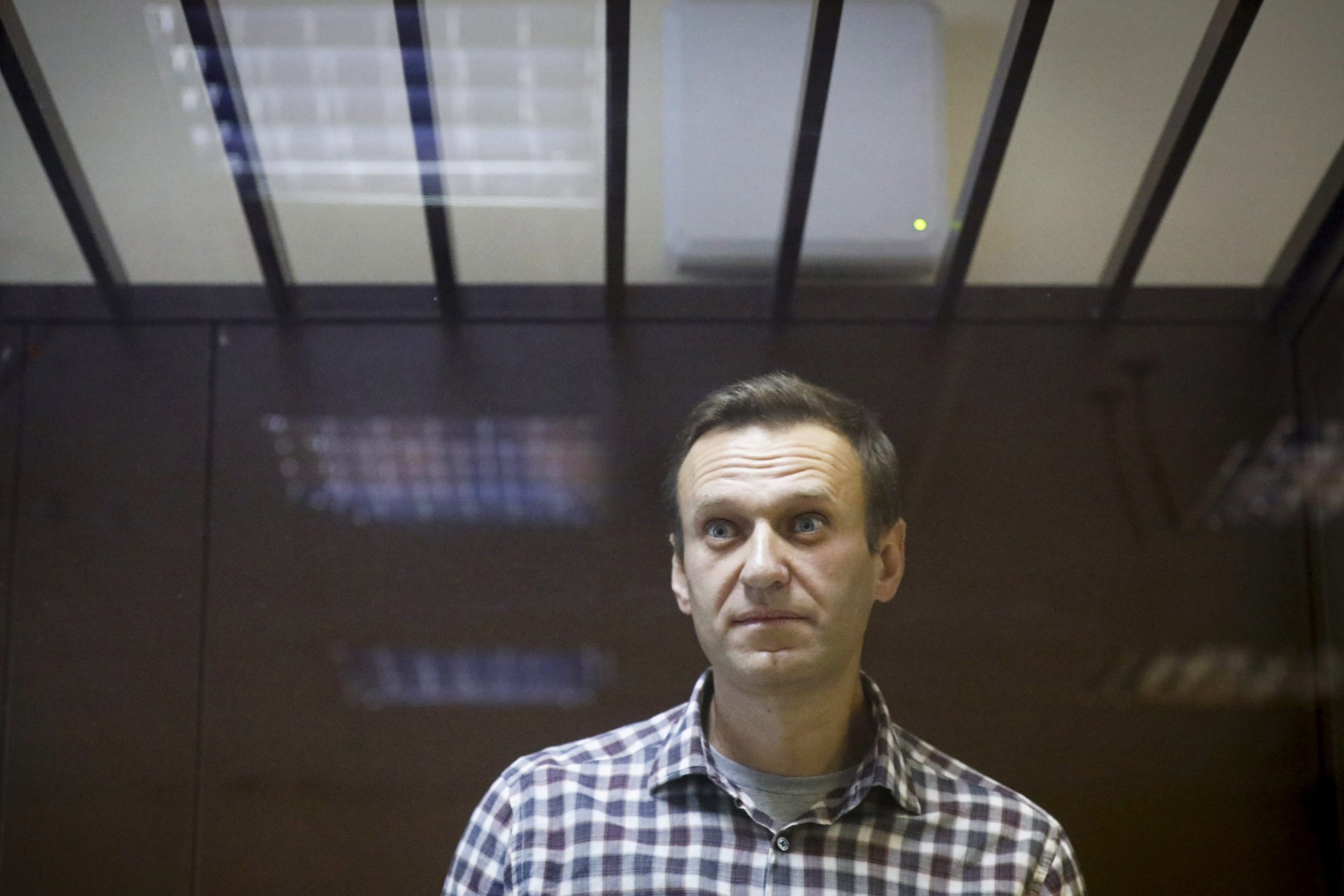 Putin poslal Navalného oponenta do vězeňské nemocnice uprostřed hladovky