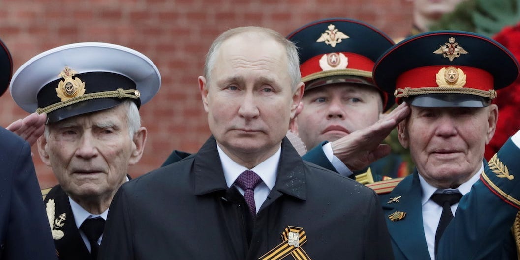 Putin hledá venku nepřítele, protože cítí teplo jako doma