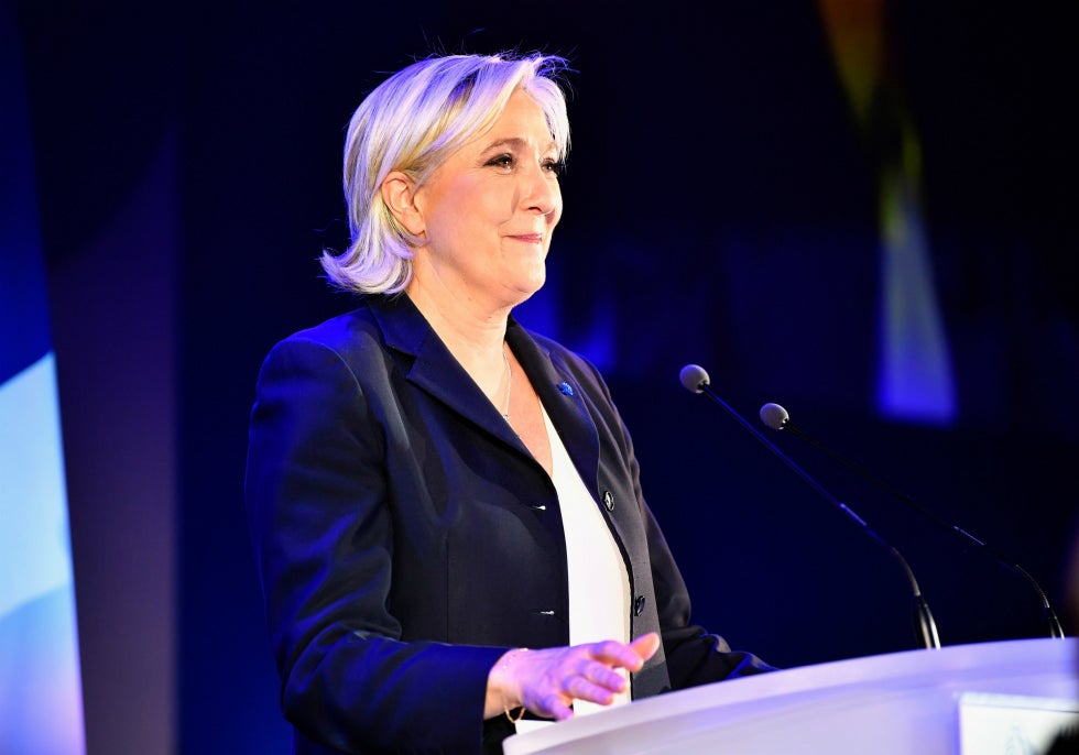 Francouzská krajní pravice prohrává klíčové regionální volby