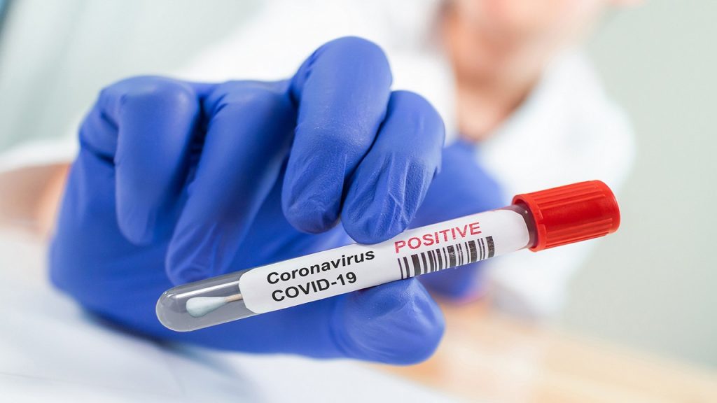Odborníci tvrdí, že UK bude čelit „velké třetí vlně“ koronaviru s variabilním rozšířením delta