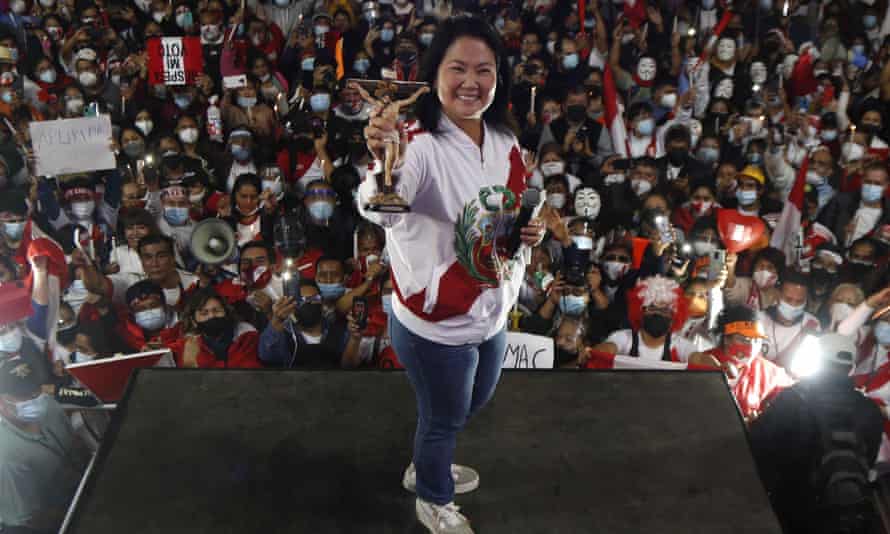 Keiko Fujimori se v sobotu účastní demonstrace v Limě.