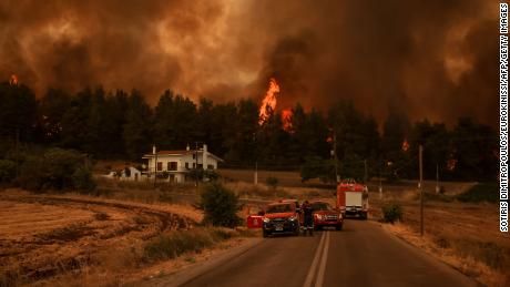 Evia je v první linii ničivých požárů zuřících po celém Řecku.