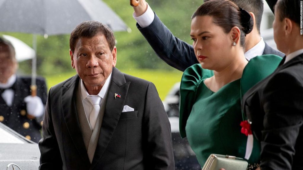 Duterteho dcera se připojila k Marcosovi Jr. jako zástupkyně ve filipínských prezidentských volbách