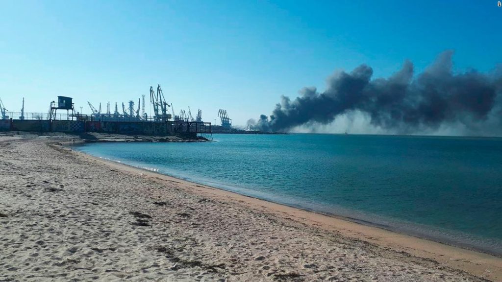 Přistávací loď Orsk: Ukrajinci tvrdí, že zničili velkou ruskou válečnou loď v Berďansku