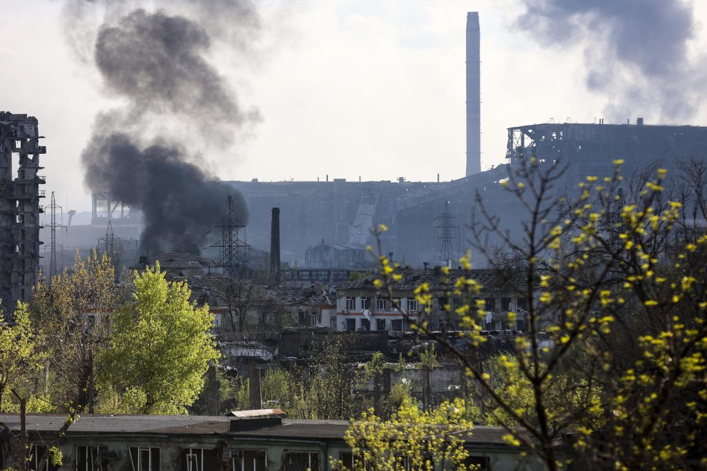 Ocelárna Mariupol zuří bitva, Ukrajina odráží útoky