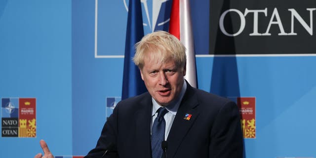 Premiér Boris Johnson během tiskové konference v poslední den summitu NATO v Madridu, Španělsko, 30. června 2022. 