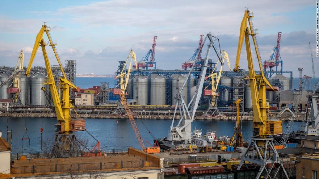 Ruské rakety zasáhly Oděsu den poté, co se dohodly na dohodě o vývozu obilí