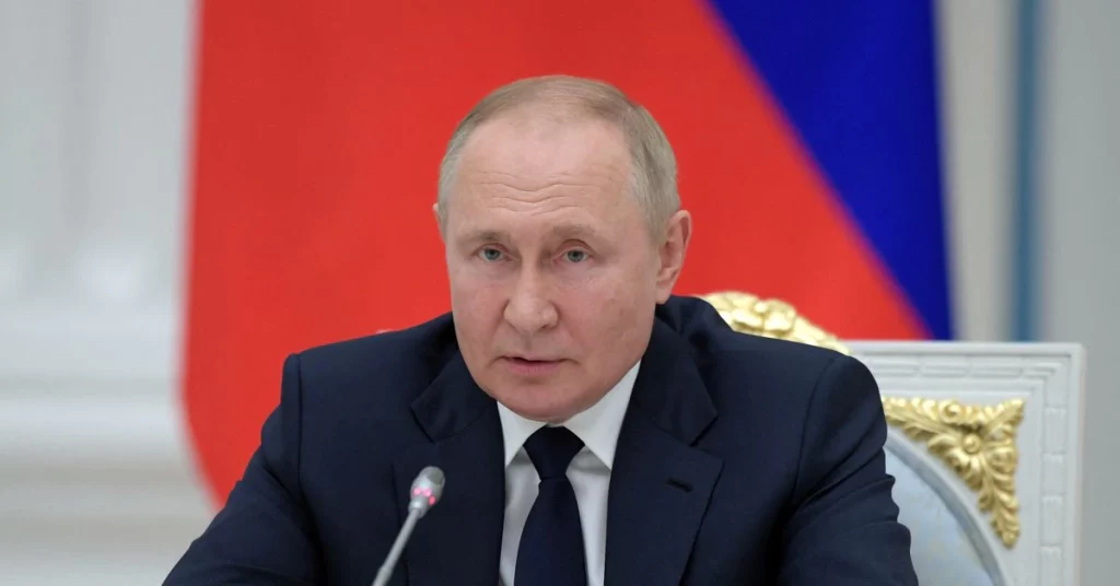 Putin říká, že Rusko na Ukrajině teprve začíná a mírová jednání budou časem obtížnější