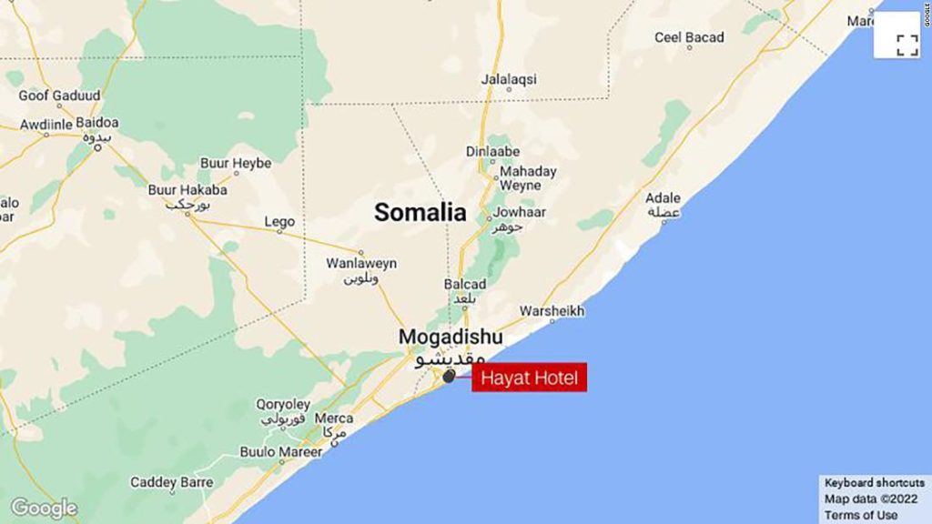 Obrovské exploze, když ozbrojenci zaútočili na luxusní hotel v hlavním městě Somálska