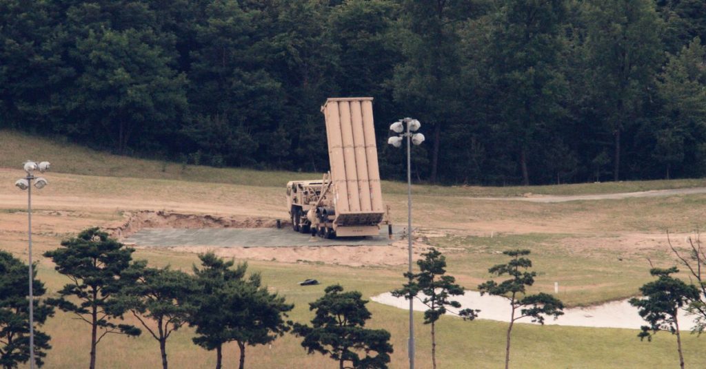 Střety mezi Jižní Koreou a Čínou o americký protiraketový štít, což komplikuje usmíření