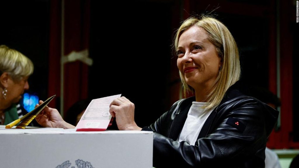 Italské volby v roce 2022: Georgia Meloniová se stane nejpravicovější premiérkou země od Mussoliniho - průzkum při odchodu