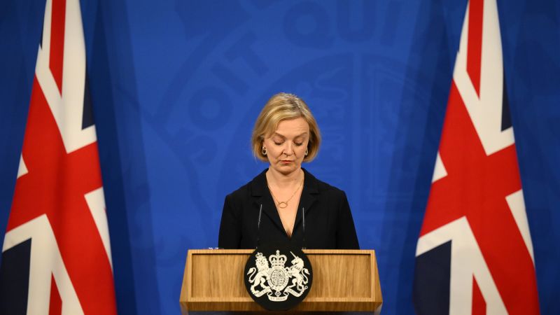 Liz Trussová varuje, že má hodiny na to, aby si zachránila práci britské premiérky