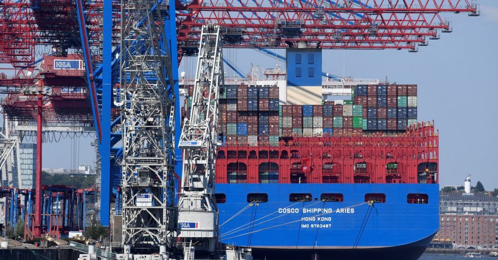 Čína tvrdí, že USA nemají „žádné právo“ zasahovat do dohody o přístavu v Hamburku