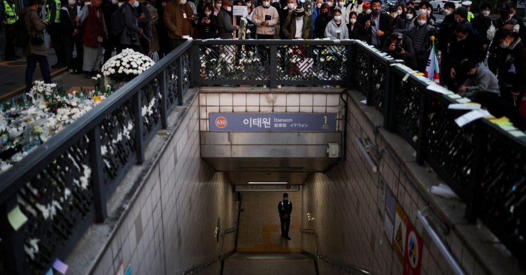 Jižní Korea slibuje tvrdý zásah a snaží se potlačit hněv kvůli halloweenské zamilovanosti