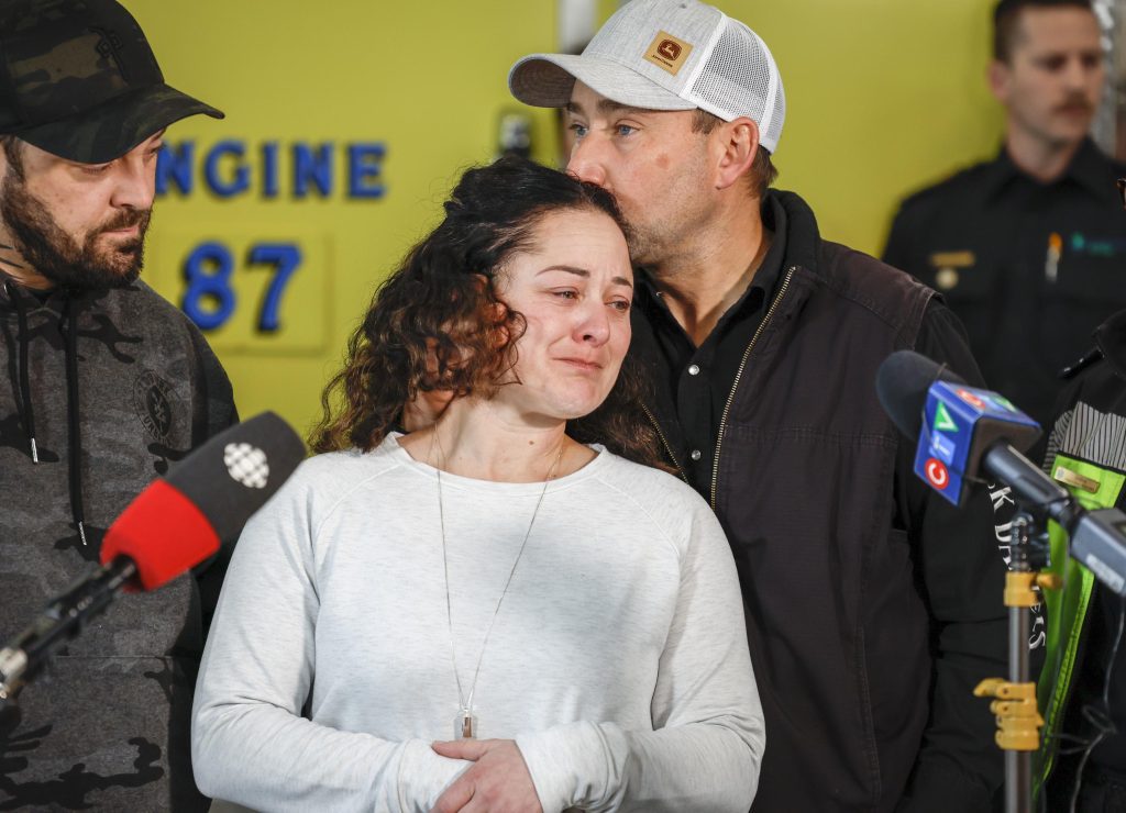 Kanadský záchranář nevědomky ošetřil svou dceru při smrtelné nehodě